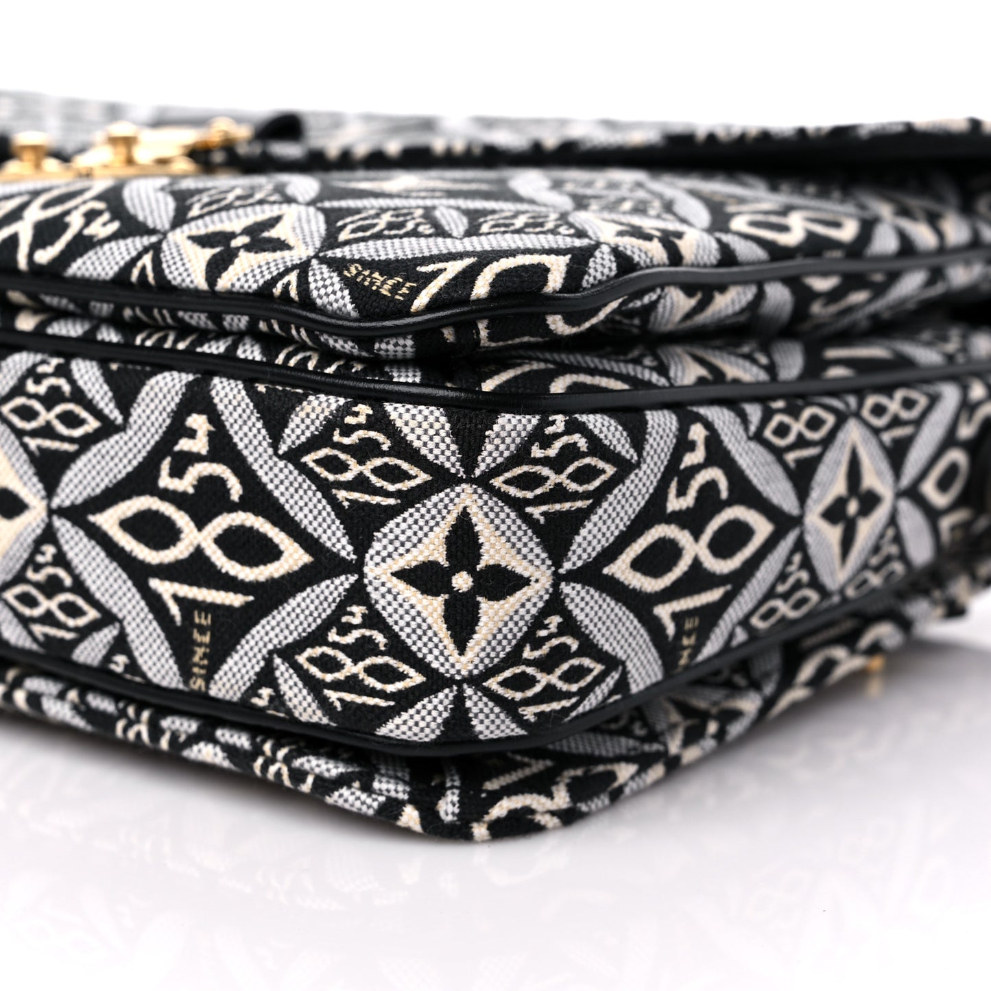Jacquard Since 1854 Pochette Metis Grey
