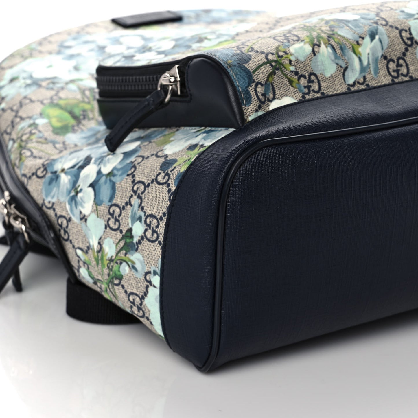GG Supreme Monogram Blooms Medium Day Backpack Beige Blue Navy