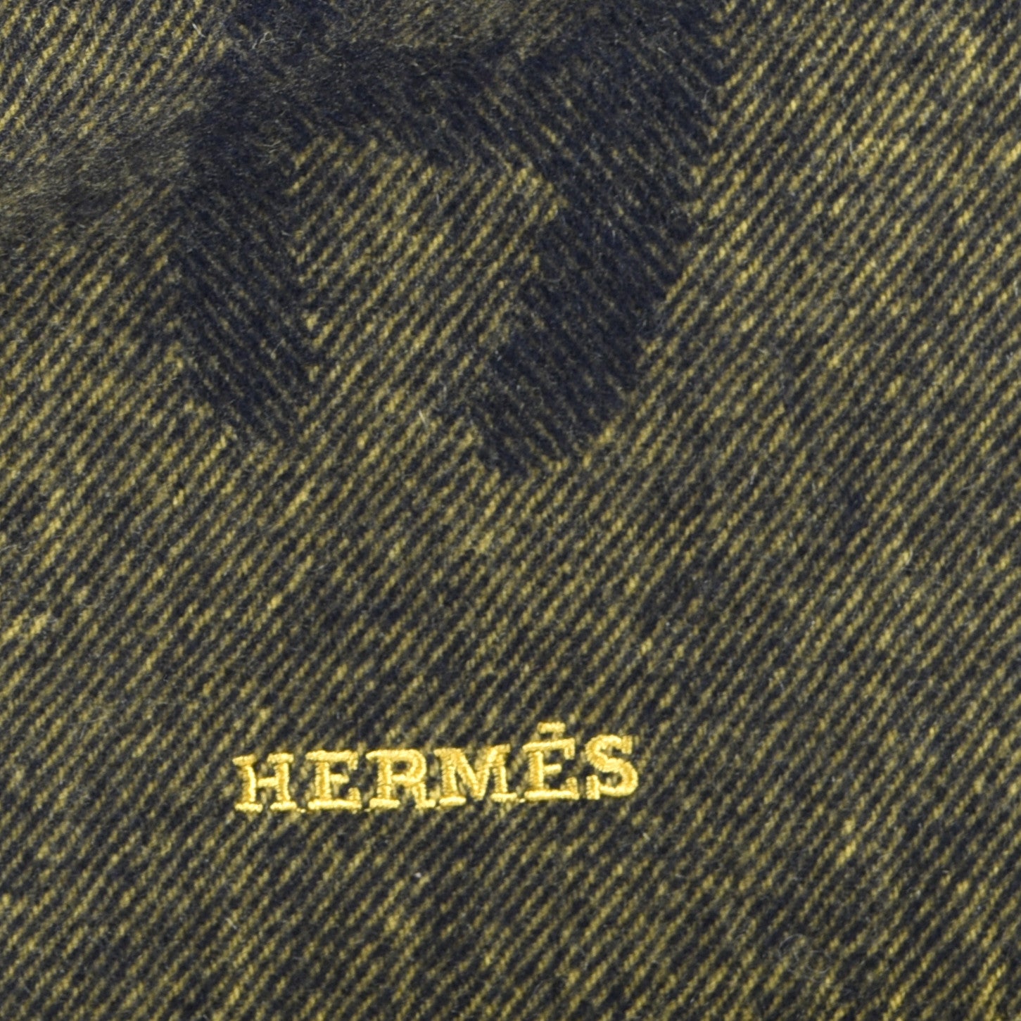 Hermes Cashmere Crazy Chain Muffler Marine Jaune D'Or 4 of 4