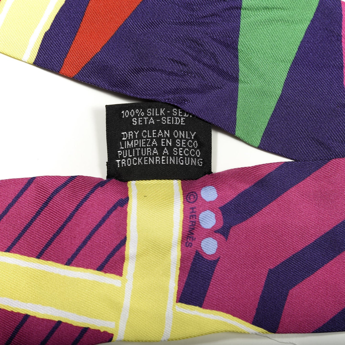 Silk Jeu de Soie Uniforme Twilly Fuchsia Rouge Multi