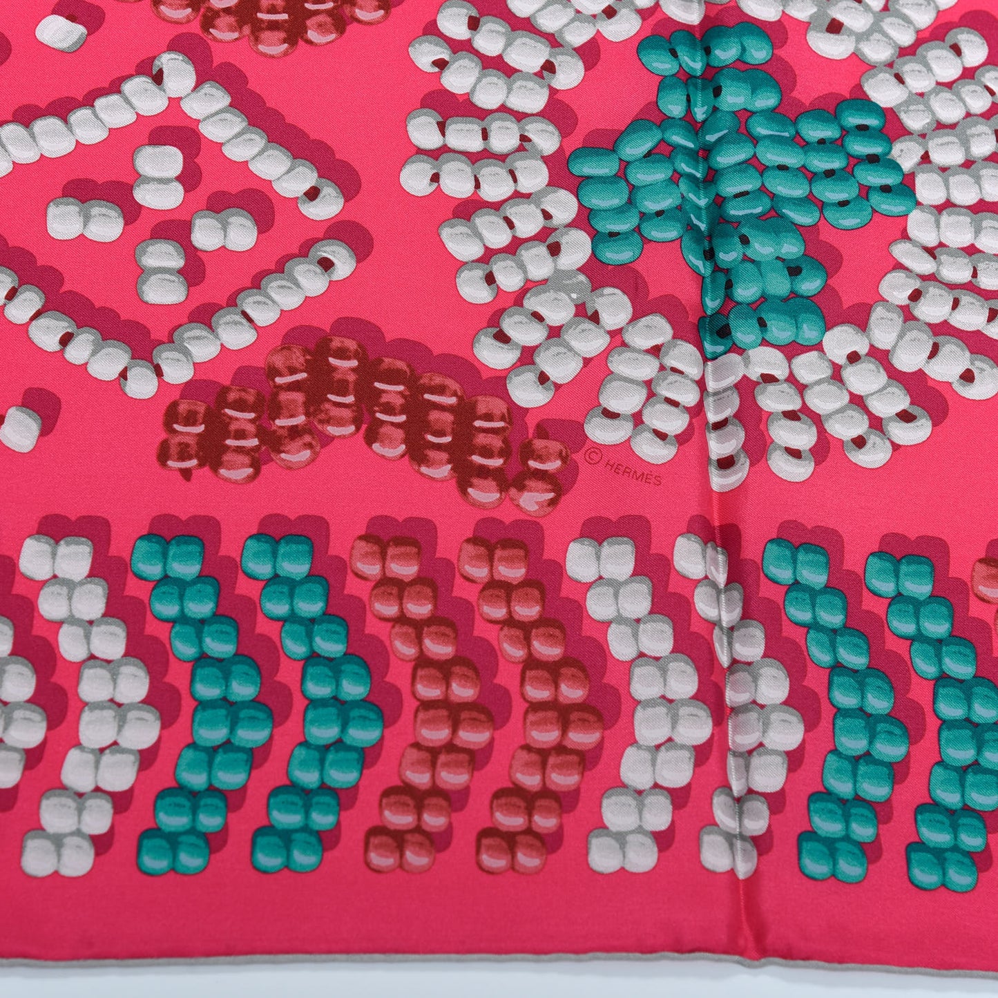Silk Twill Kelly En Perles Giant Scarf 140 Rose Canard Gris Perle