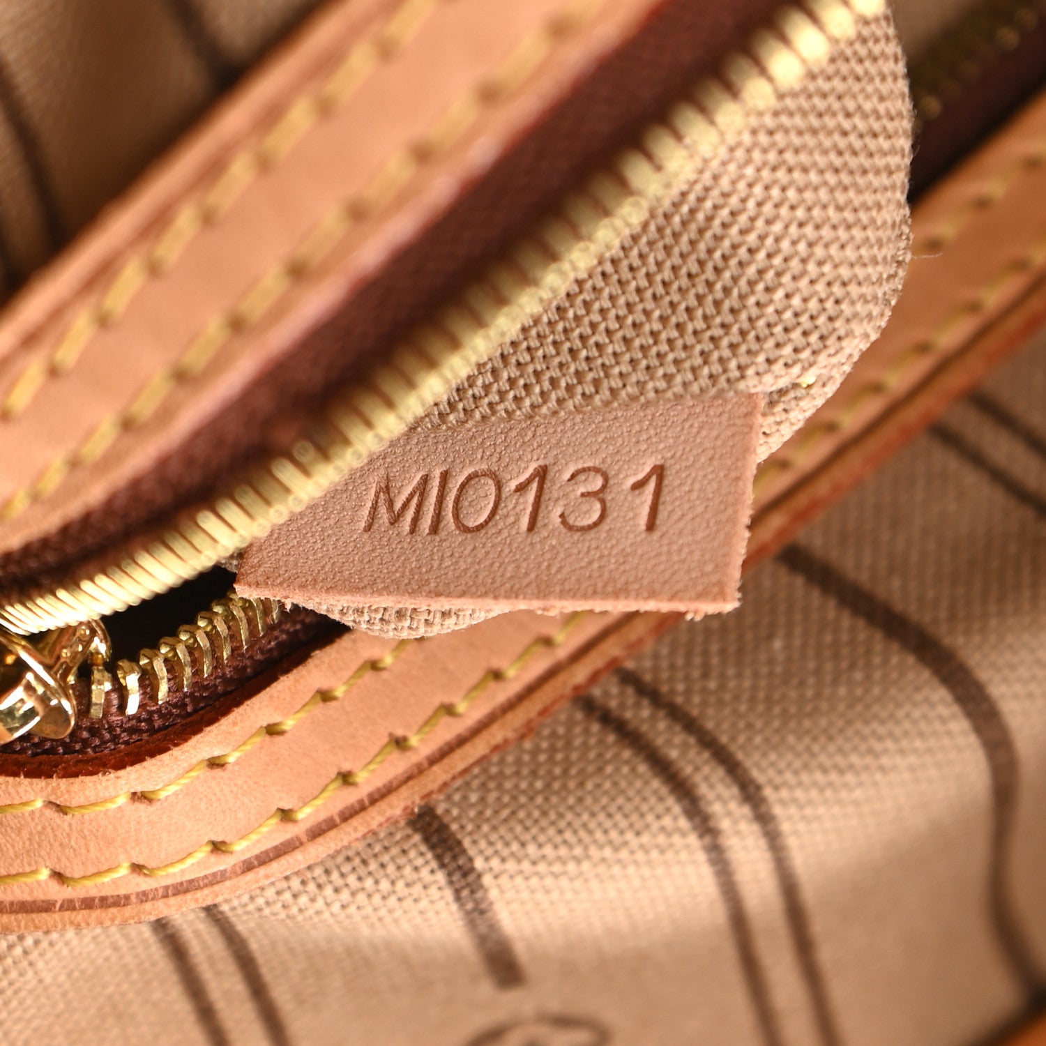 Louis Vuitton Monogram Delightful MM 6 of 8