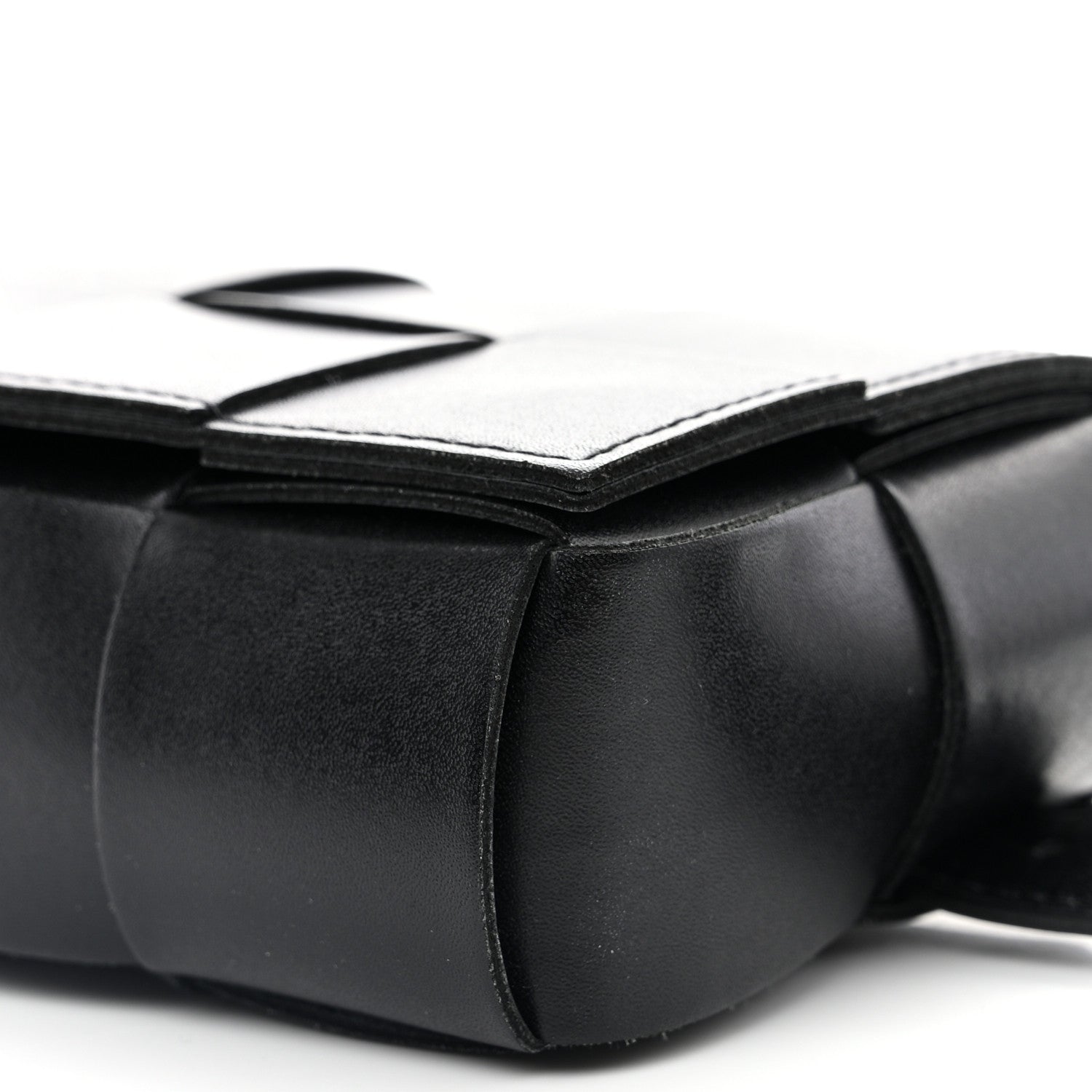 Bottega Veneta Nappa Maxi Intreccio The Belt Cassette Bag Black 9 of 10