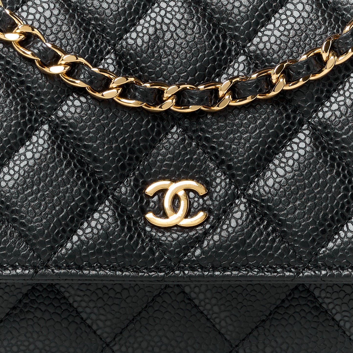 Caviar Quilted Wallet on Chain WOC Black