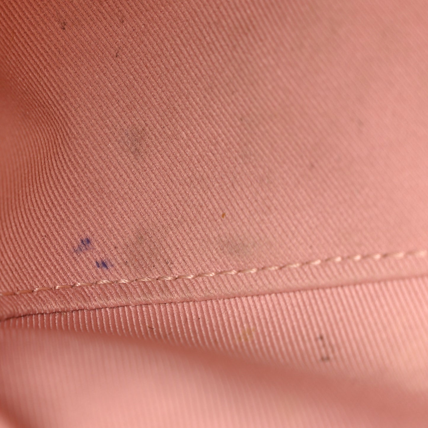 Monogram Saintonge Rose Poudre
