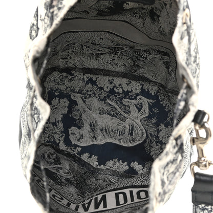 Christian Dior Technical Fabric Embroidered Toile De Jouy Sauvage DiorTravel Pouch Blue 5 of 11