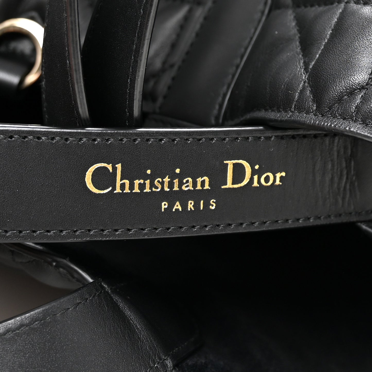 Calfskin Macrocannage Medium Toujours Black