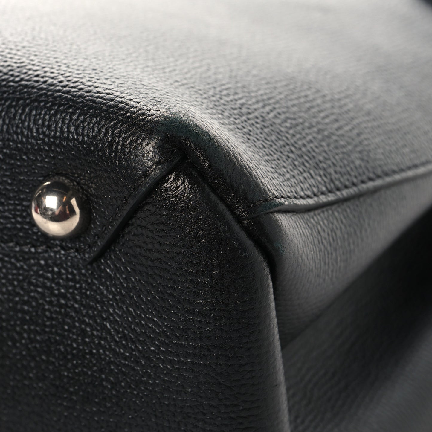 Derby Calfskin Medium Banner Tote Black