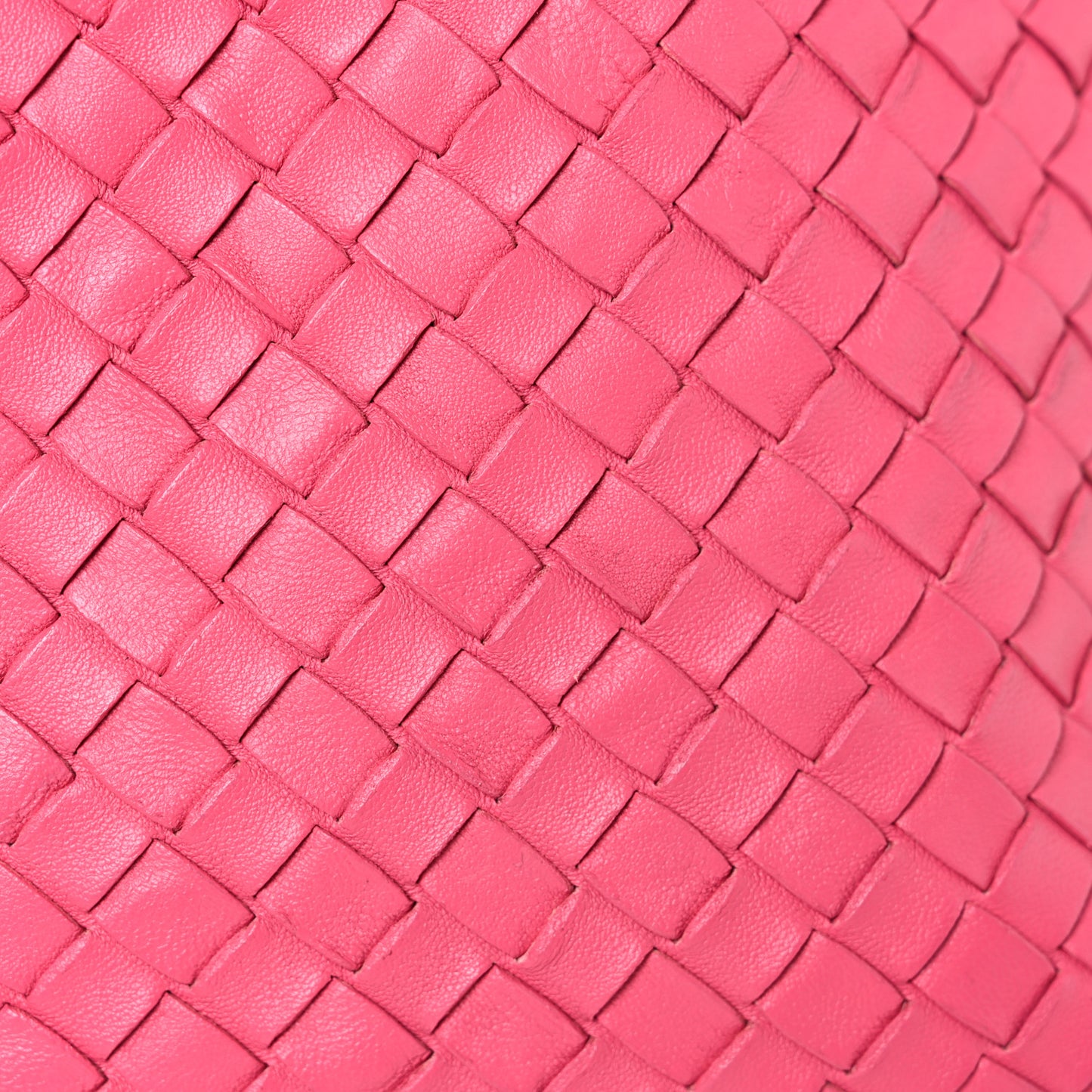 Nappa Intrecciato Large Veneta Hobo Rosa Shock