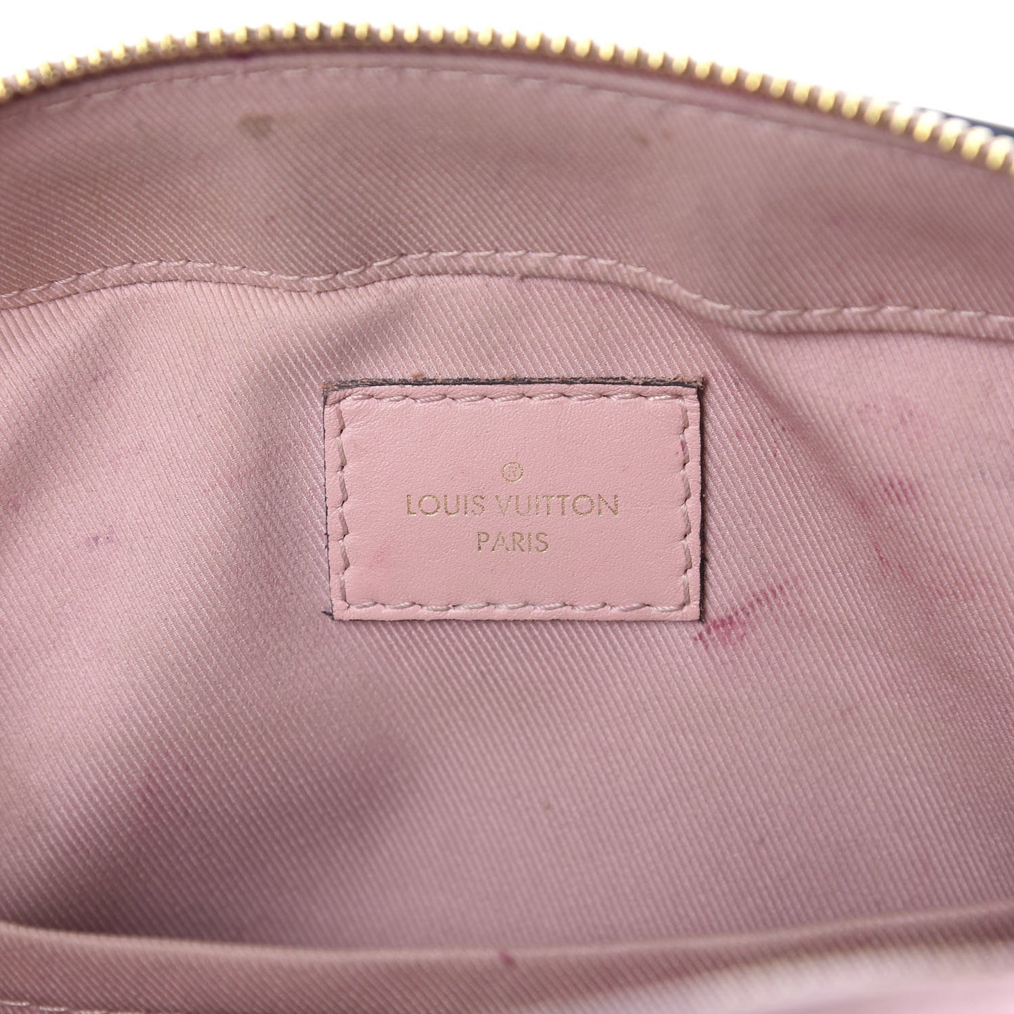 Monogram Saintonge Rose Poudre