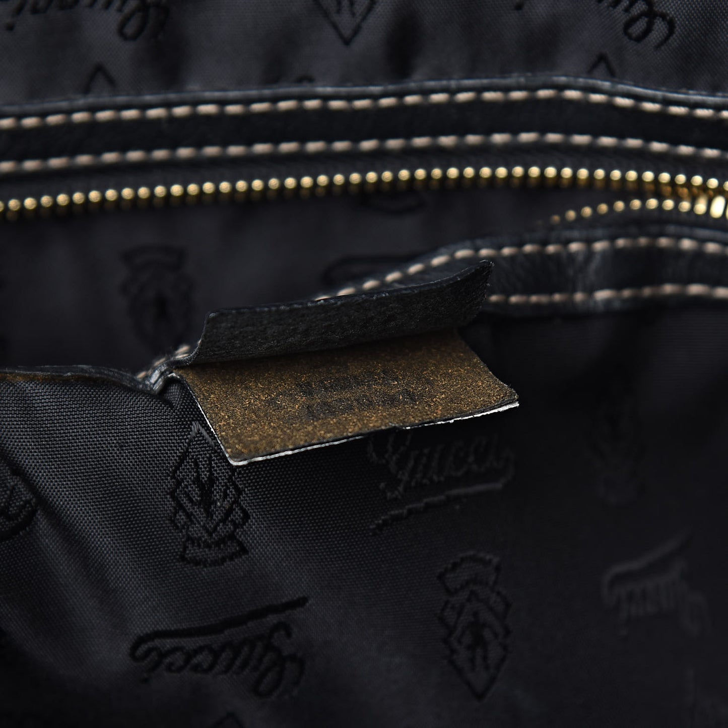 Dialux Medium Britt Shoulder Bag Black