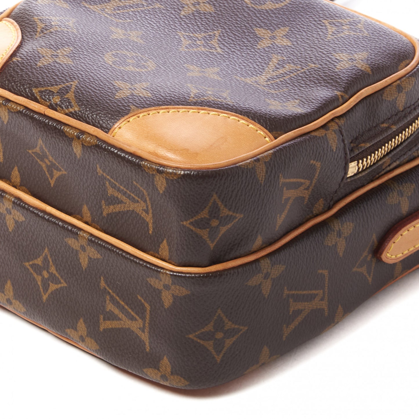 Monogram Amazone