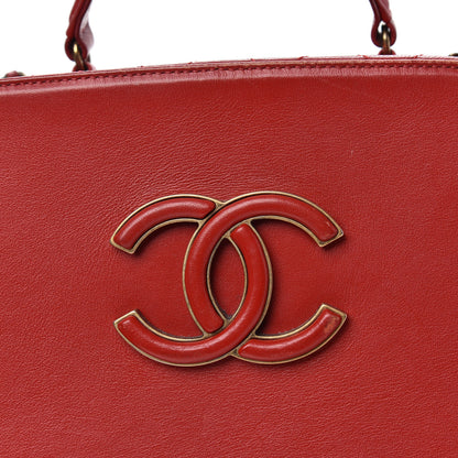Chanel Shiny Calfskin Goatskin Quilted Coco Curve Vanity Red 10 of 14