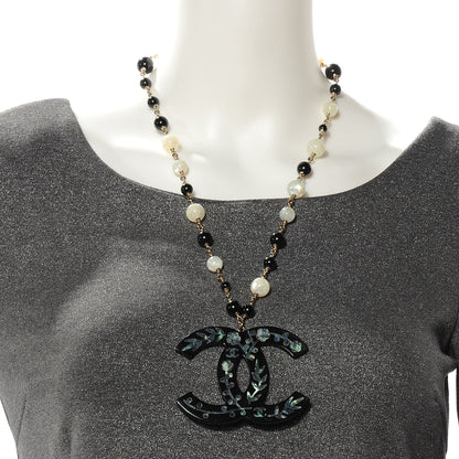 Chanel Beaded Mother of Pearl Oversized CC Necklace 2 of 4