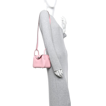 Hermes Taurillon Clemence Verso Mini Lindy 20 Rose Sakura Gris Perle 2 of 10