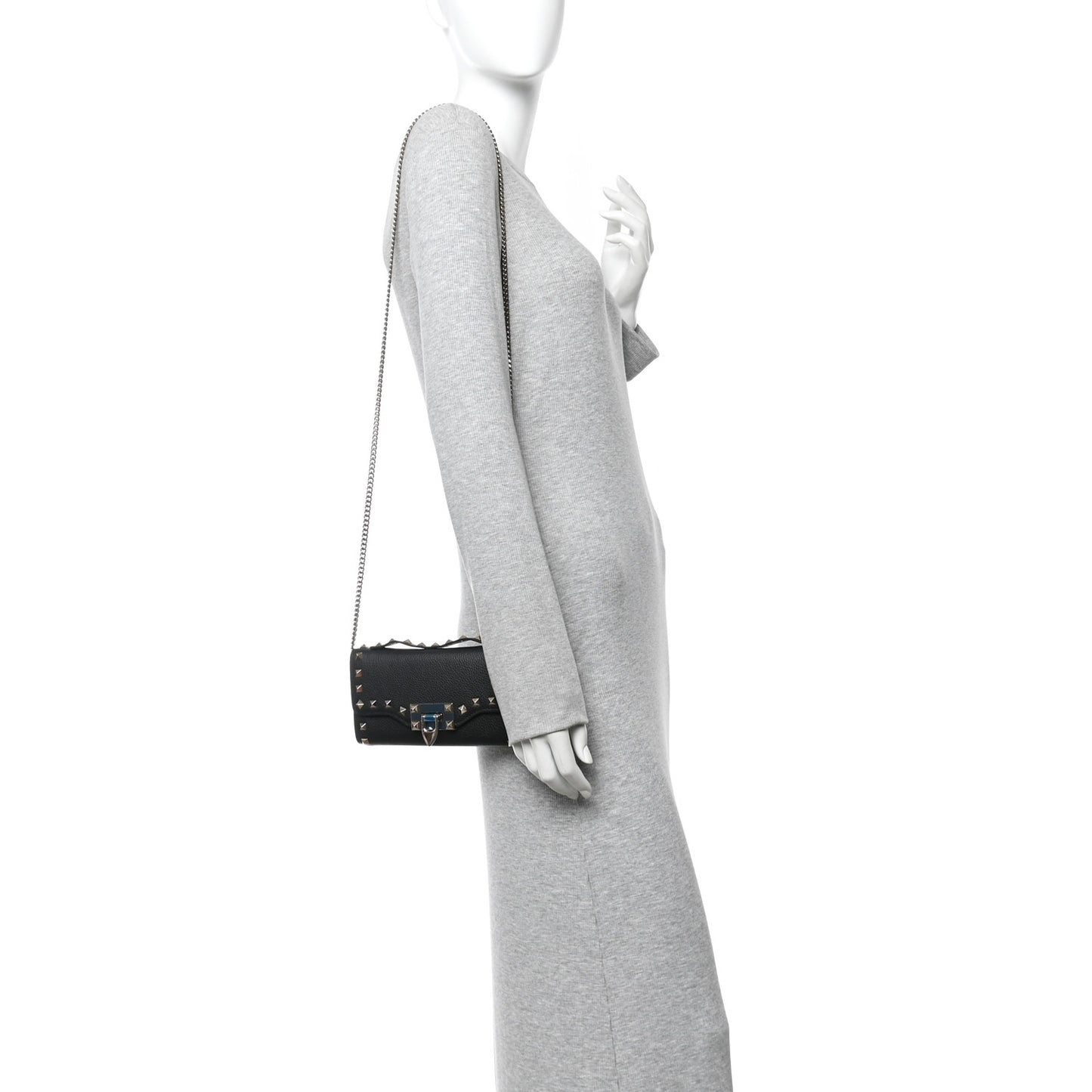 Pebbled Calfskin Rockstud Flip Lock Wallet On Chain Black
