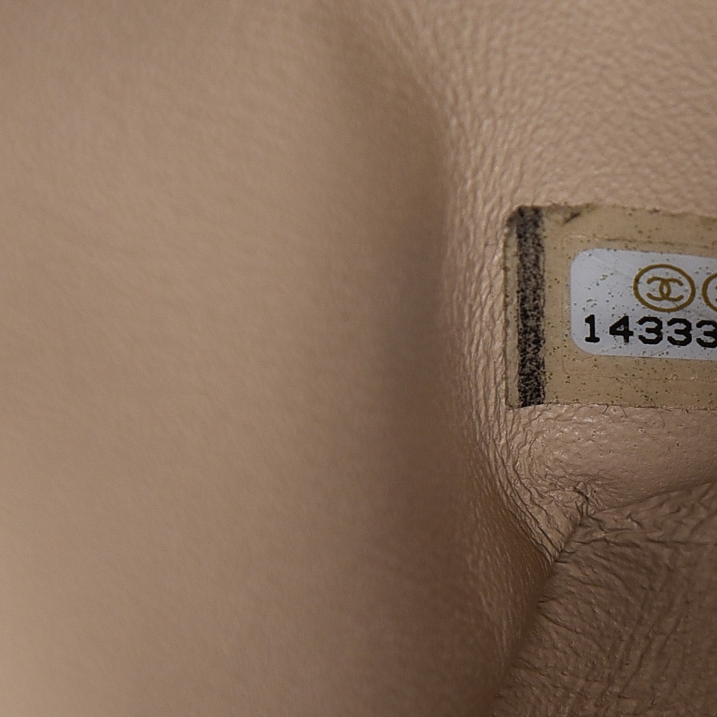 Caviar Quilted Jumbo Double Flap Beige Clair