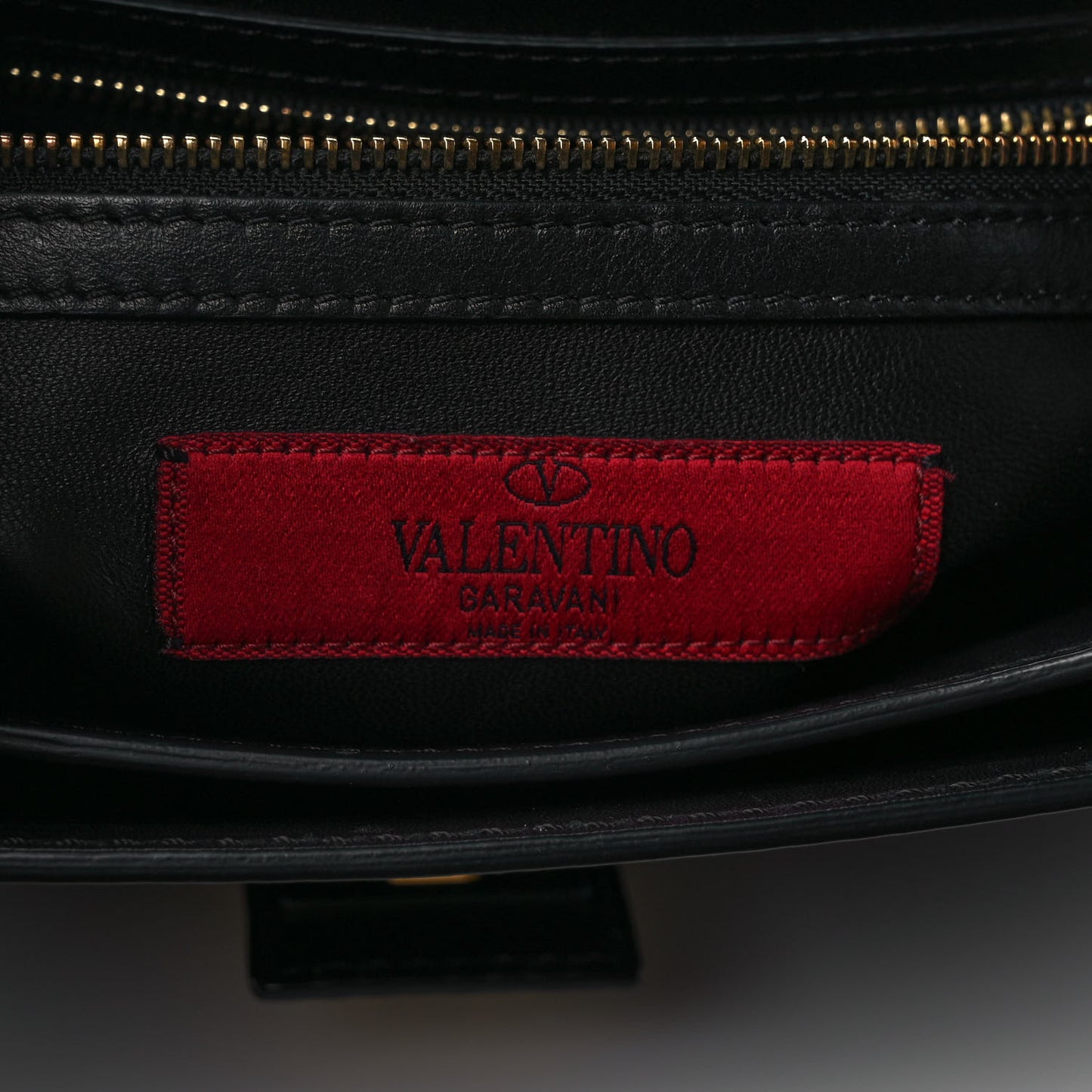 Vitello B-Rockstud Flap Black
