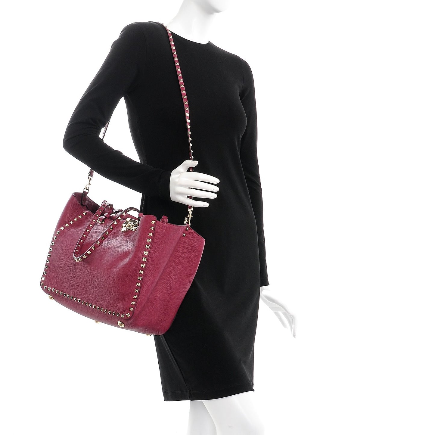 Pebbled Calfskin Medium Rockstud Tote Camelia
