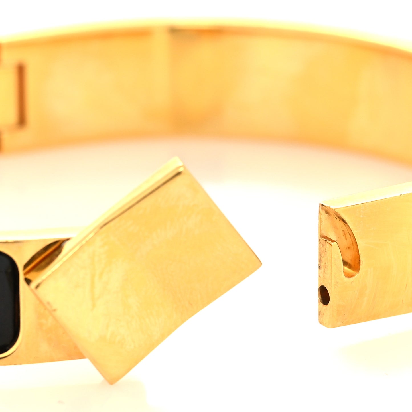 Enamel Printed Narrow Loquet Bracelet Black