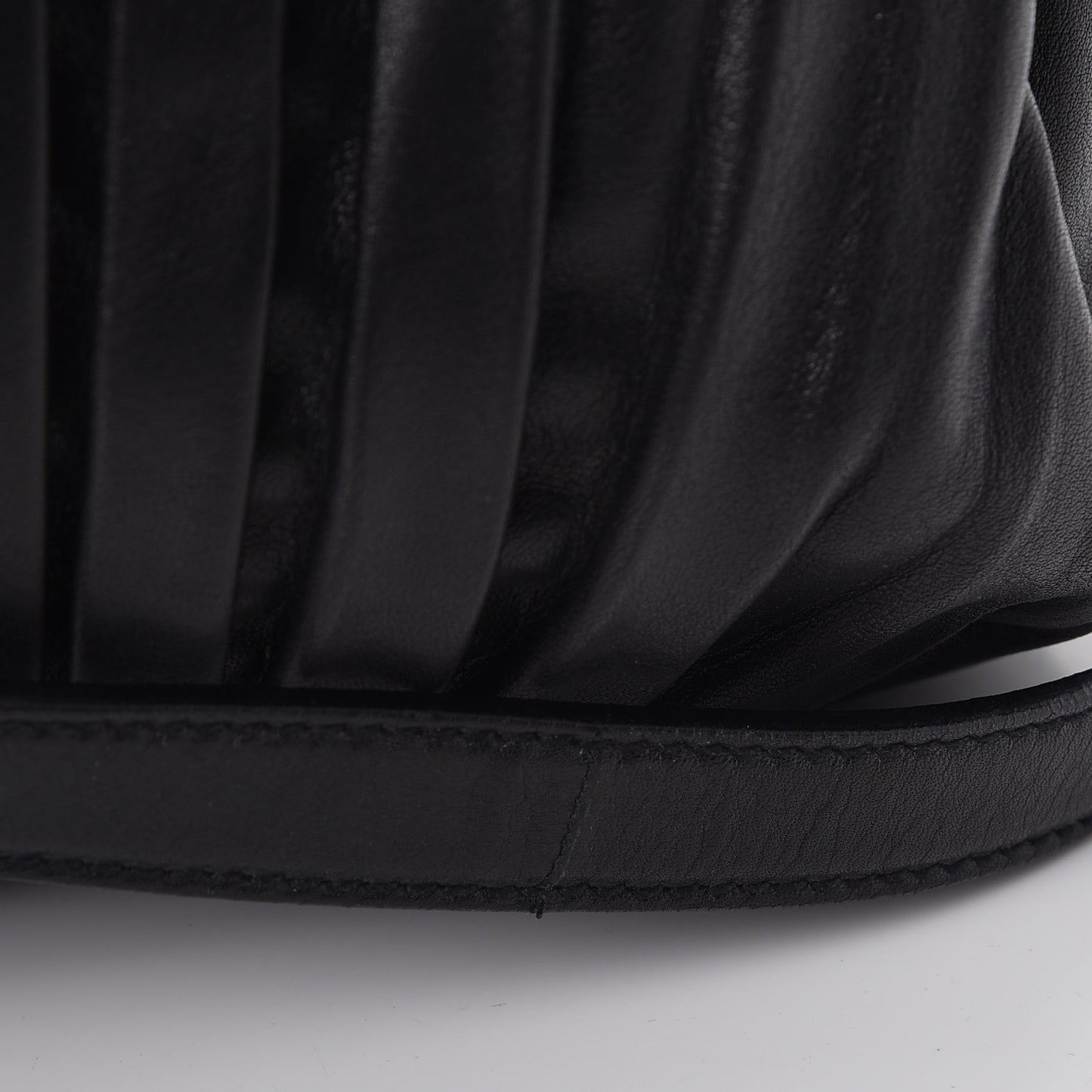 Vitello Lux Pleated Tote Nero Black