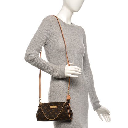 Louis Vuitton Monogram Eva Clutch 7 of 10