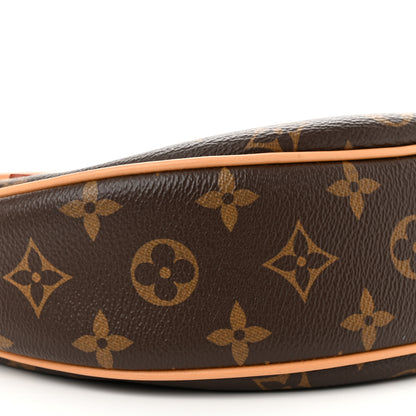 Louis Vuitton Monogram Loop 8 of 9
