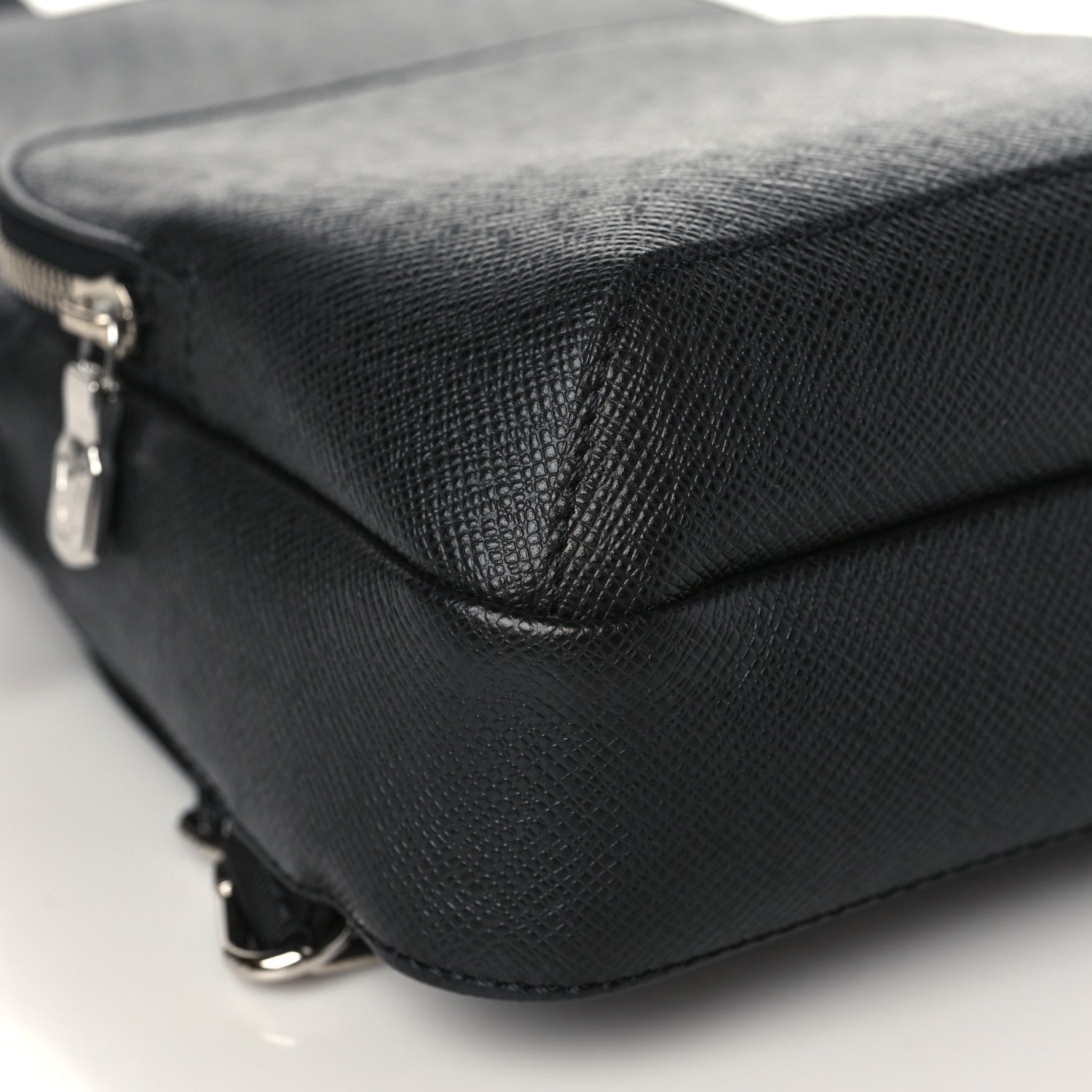 Louis Vuitton Taiga Avenue Sling Bag Ardoise 7 of 9