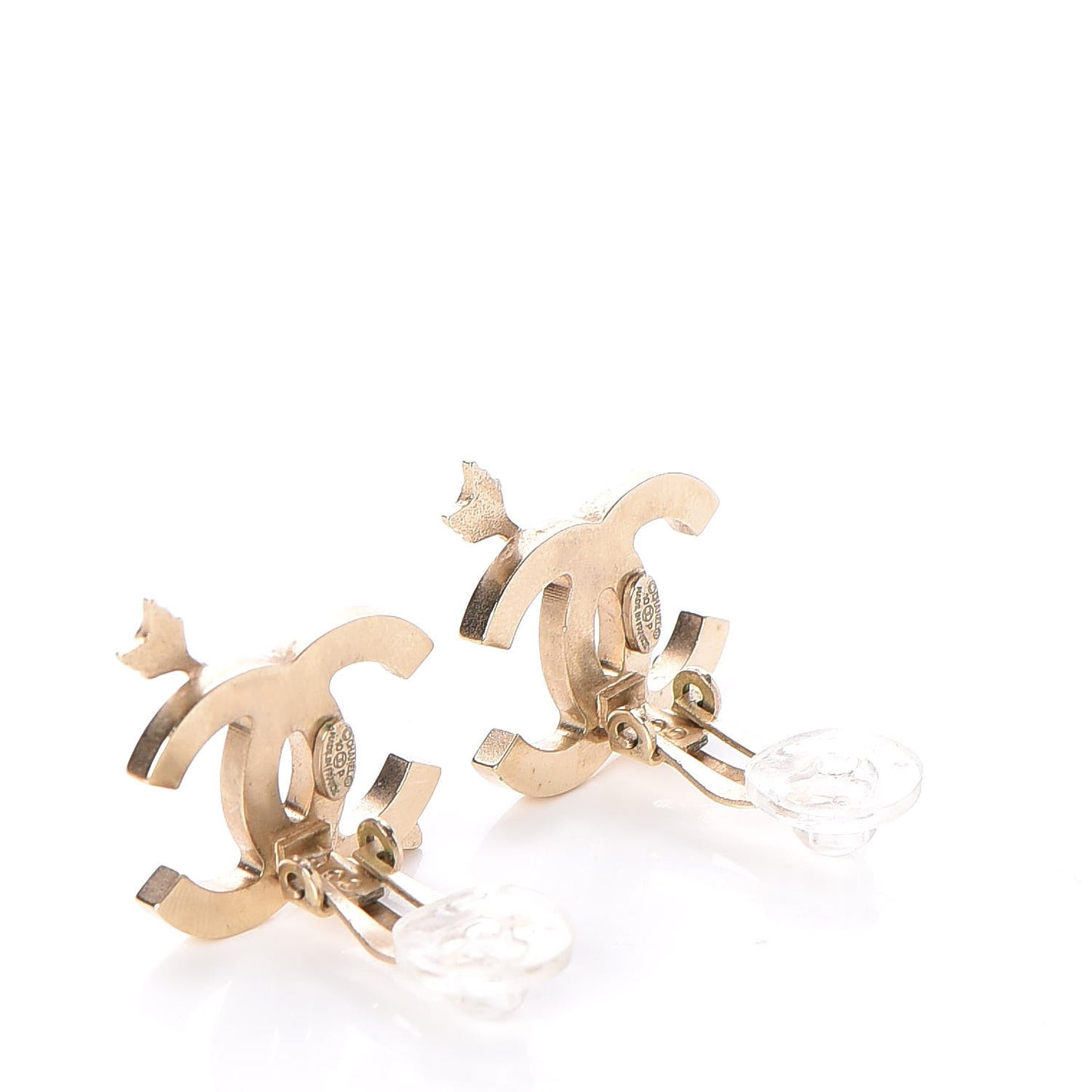 Enamel CC Arrow Earrings Beige