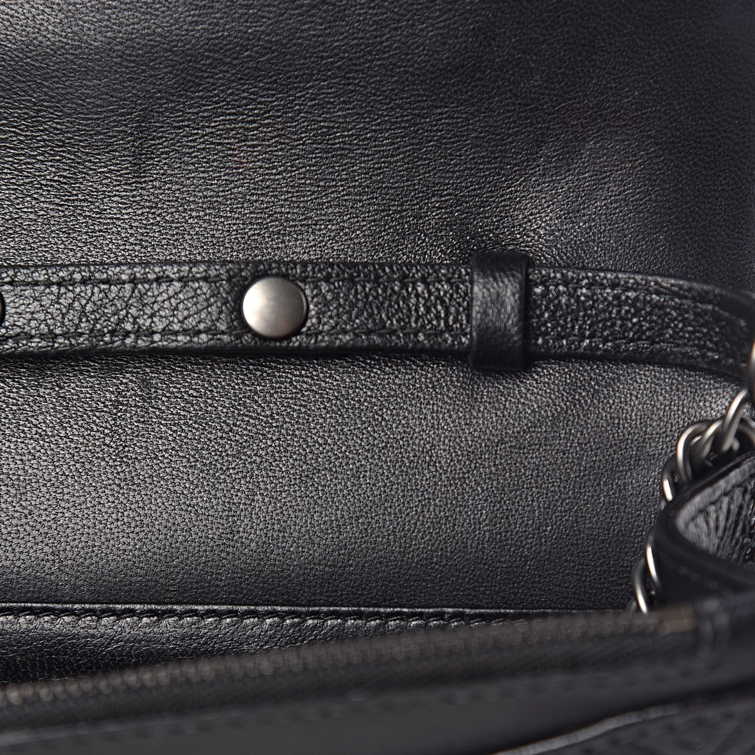 Balenciaga Shiny Goatskin Logo Embossed Monochrome BB Wallet On Chain Black 10 of 12