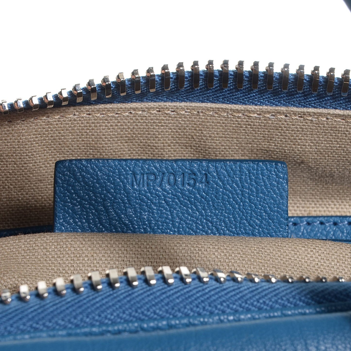 Sugar Goatskin Medium Antigona Blue