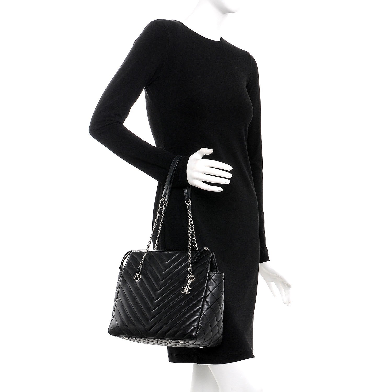 Chanel Lambskin Surpique Chevron Quilted Tote Black 2 of 13