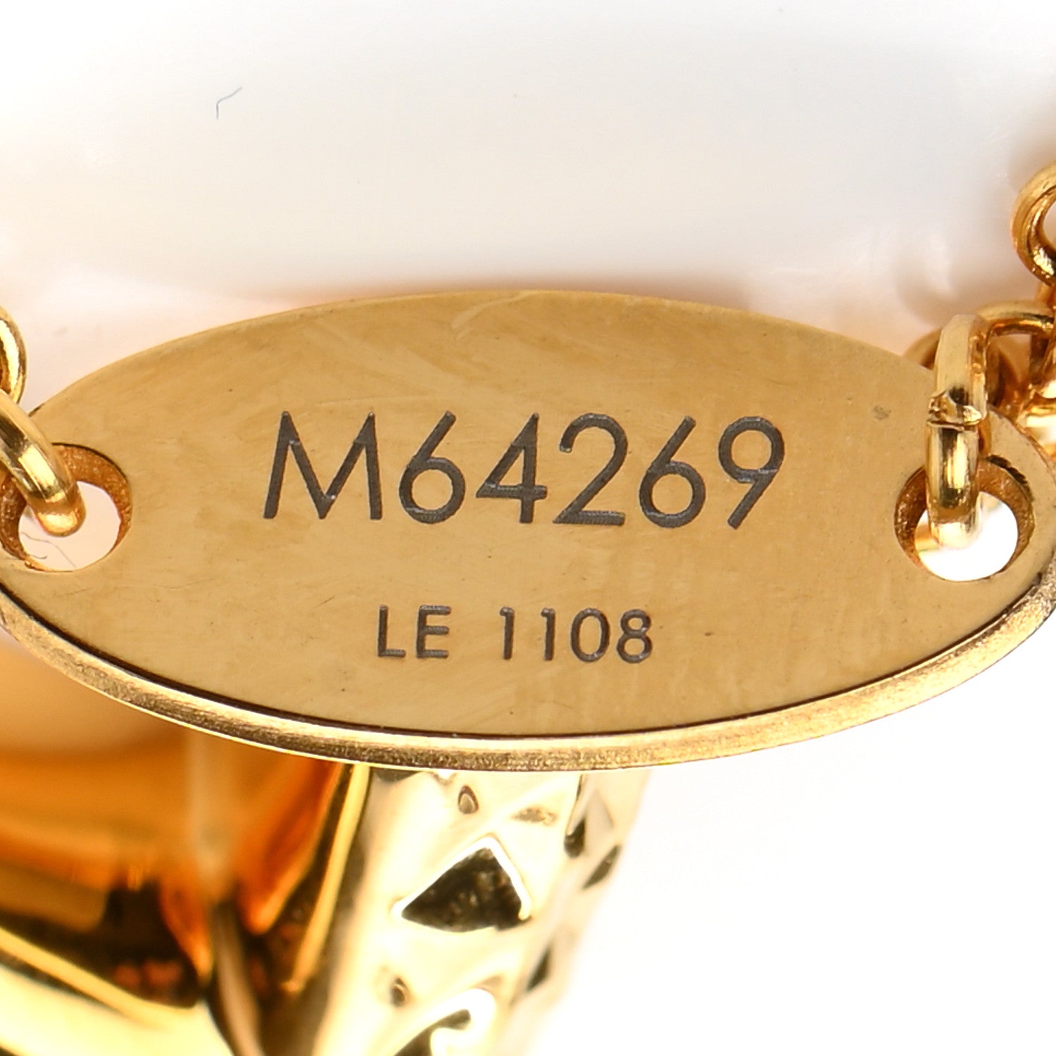 Louis Vuitton Essential V Guilloche Bracelet Gold 5 of 5
