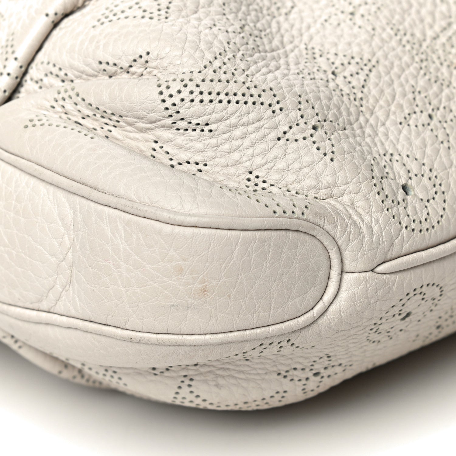 Louis Vuitton Mahina Selene PM Ivory 9 of 9