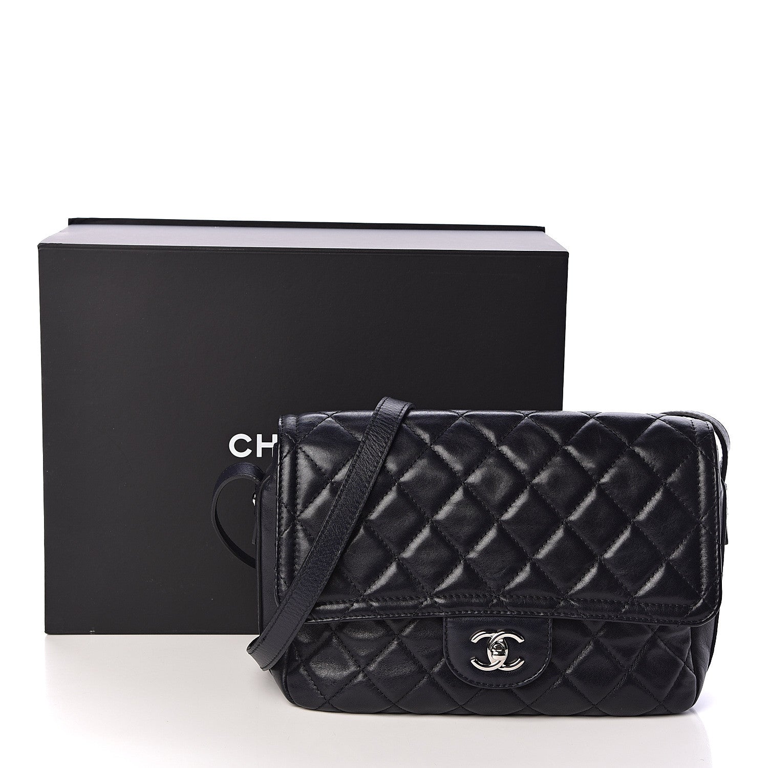 Chanel Lambskin Quilted Messenger Bag Dark Navy 14 of 14