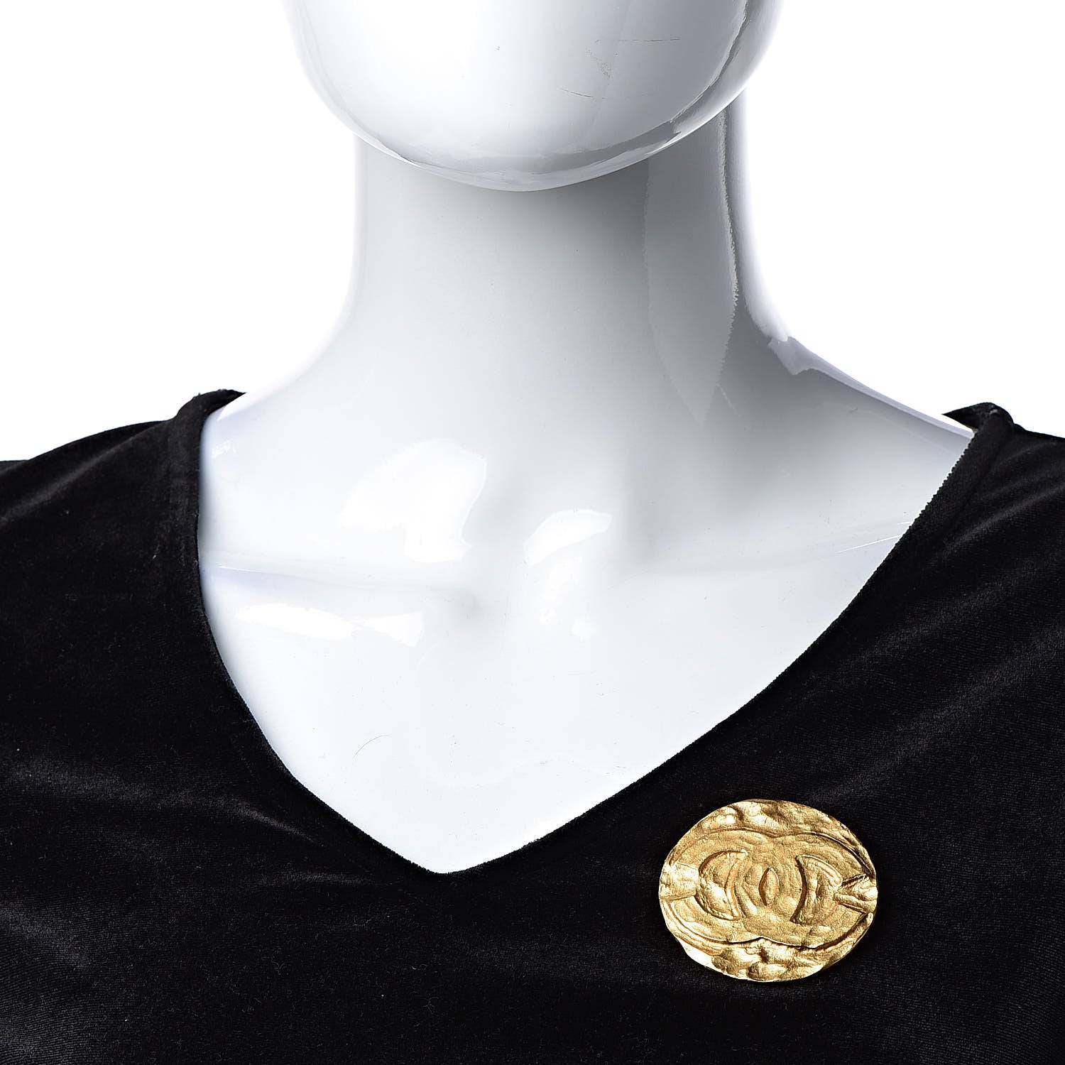 Chanel Medallion CC Brooch Gold 2 of 4
