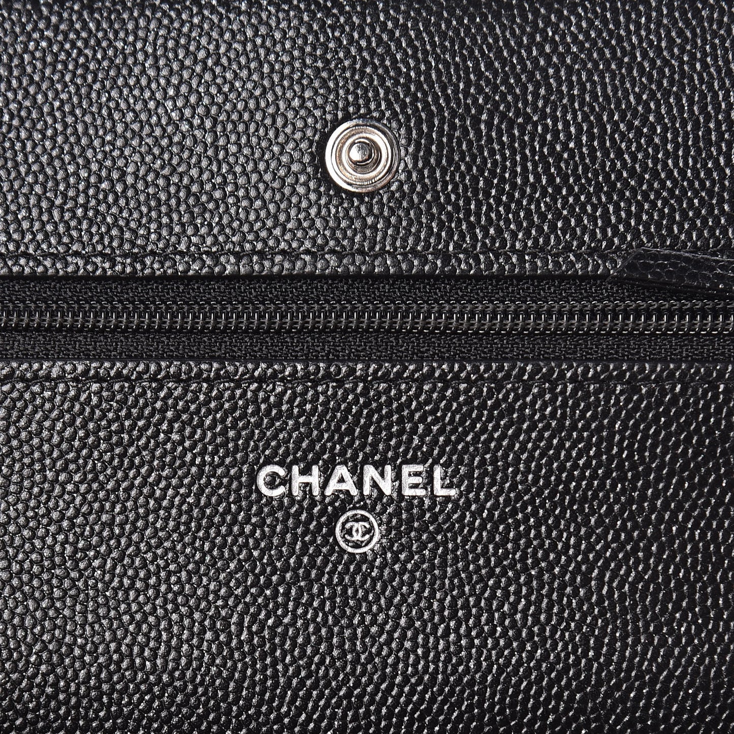 Iridescent Caviar Quilted Wallet On Chain WOC Black