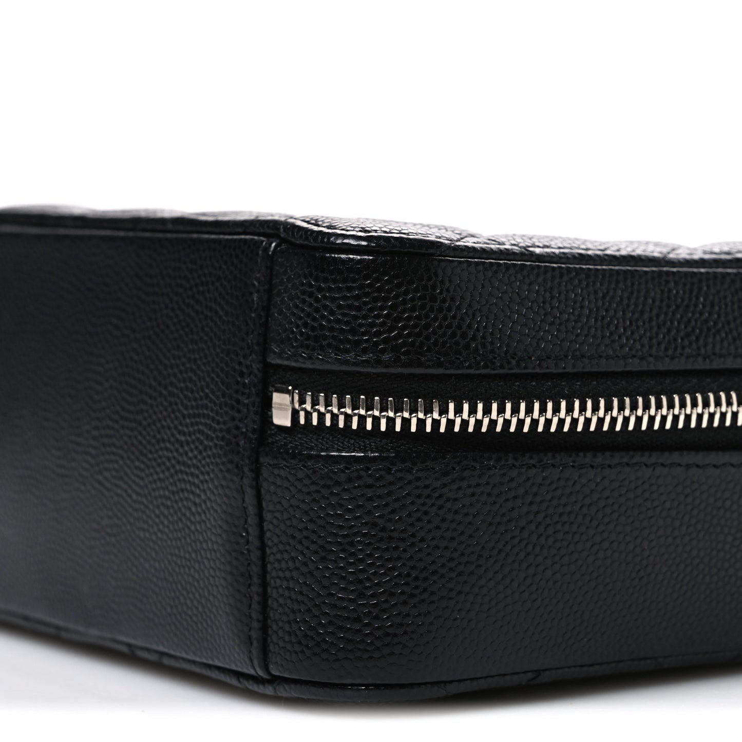 Caviar Quilted CC Vanity Case With Chain Black