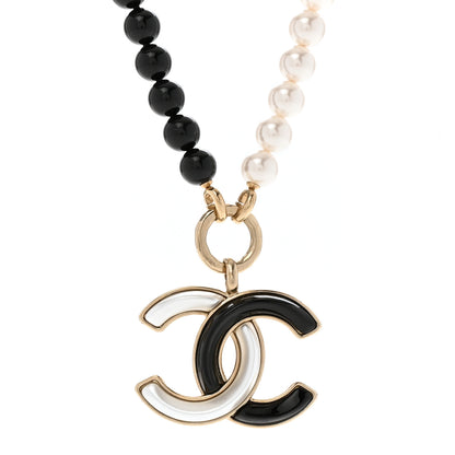 Chanel Pearl Beaded CC Necklace Black White 4 of 6