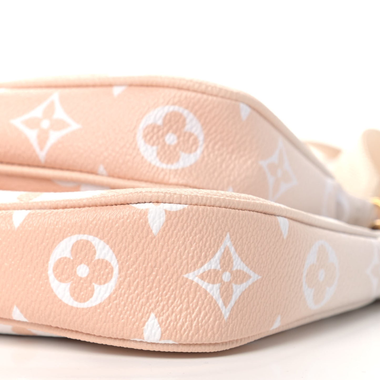 Monogram Giant By The Pool Multi Pochette Accessories Brume