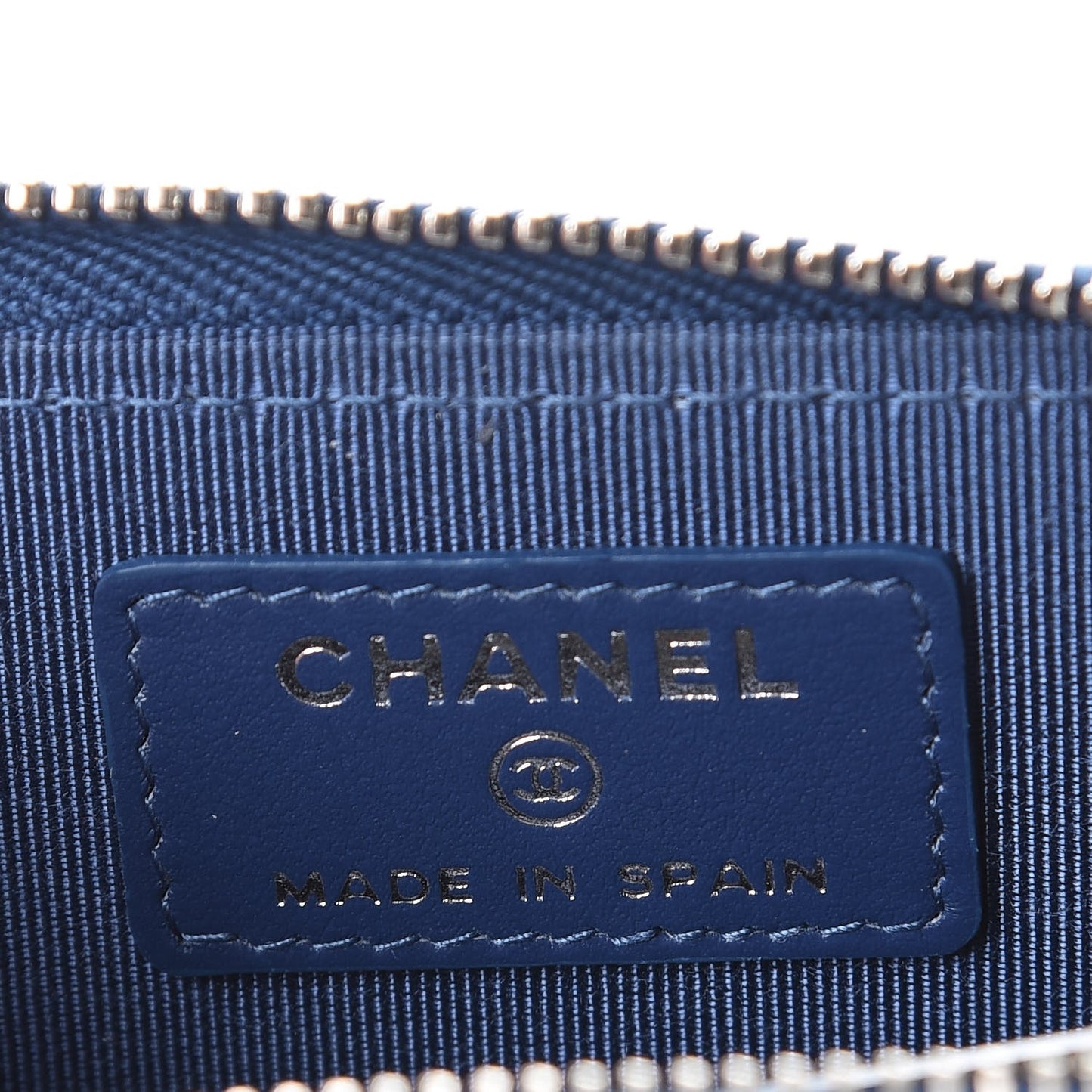 Caviar Chevron Quilted Zip Coin Purse Navy