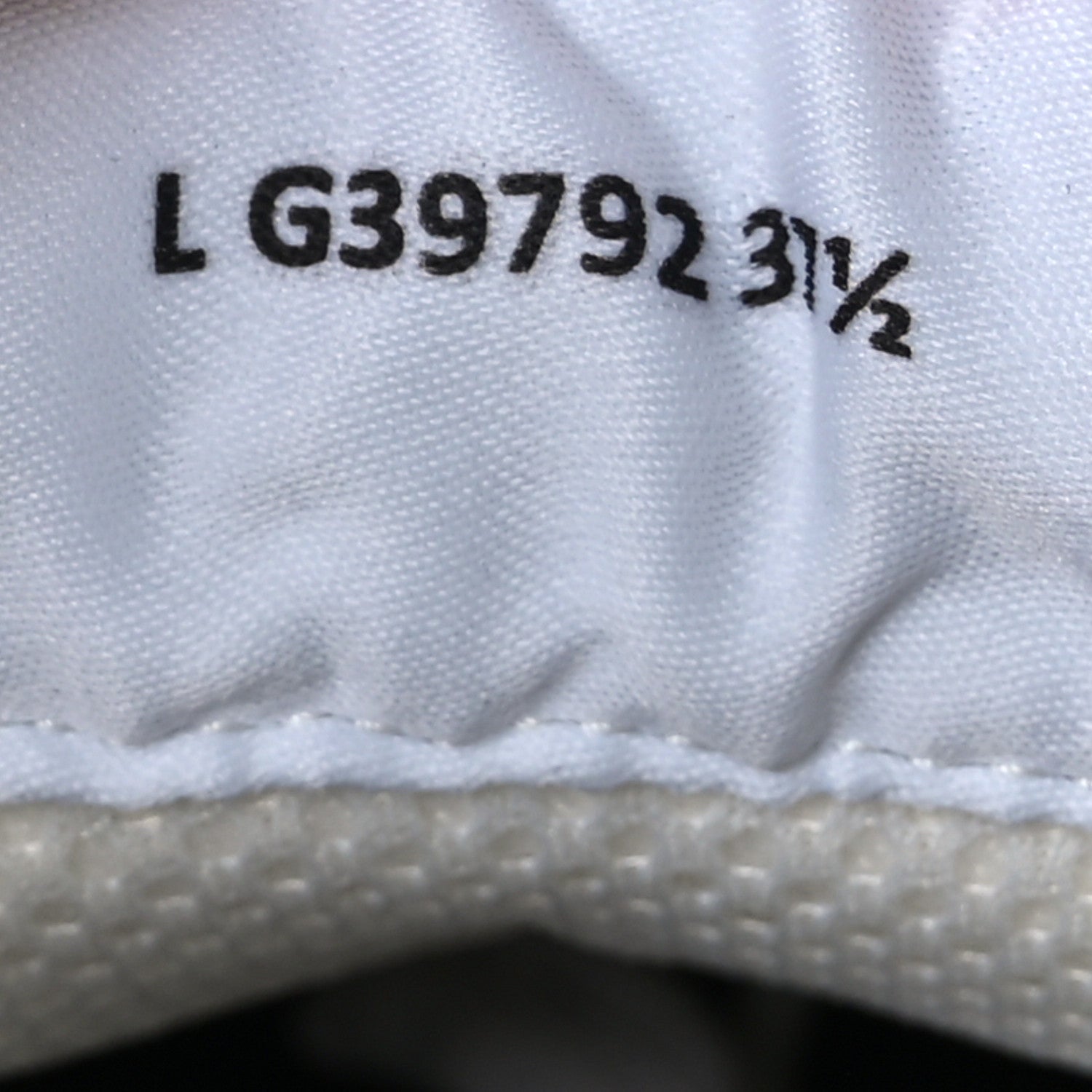 Chanel Fabric Laminated Calfskin Stretch CC Womens Sneakers 37.5 White Silver 7 of 9