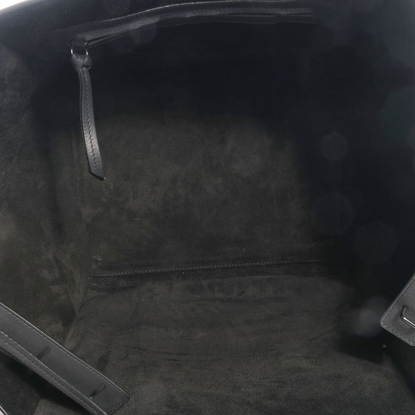 Supple Calfskin Medium Phantom Luggage Black