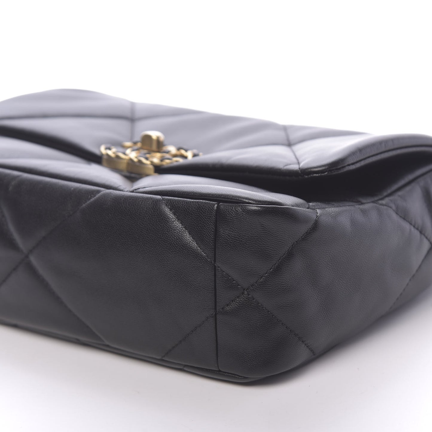Goatskin Quilted Medium 19 Flap Black