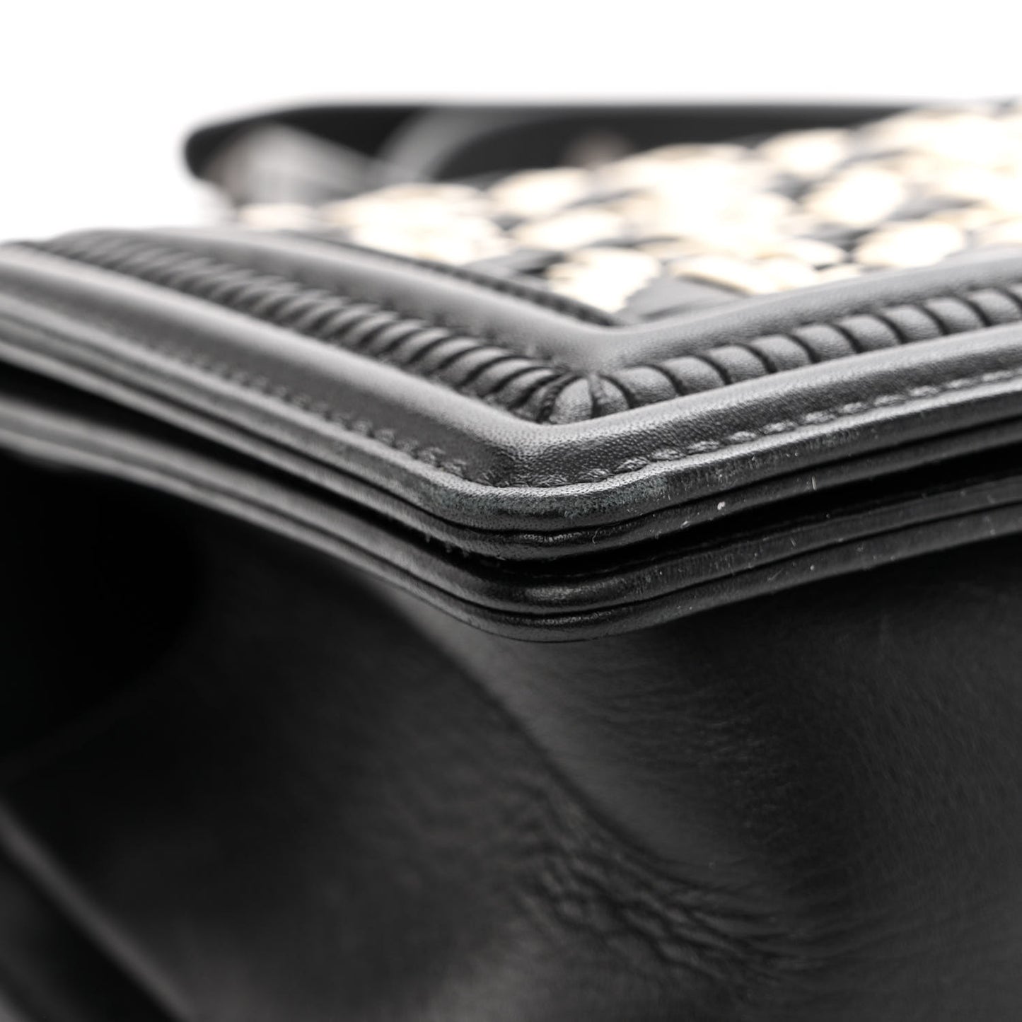 Calfskin Woven Medium Boy Flap Black White