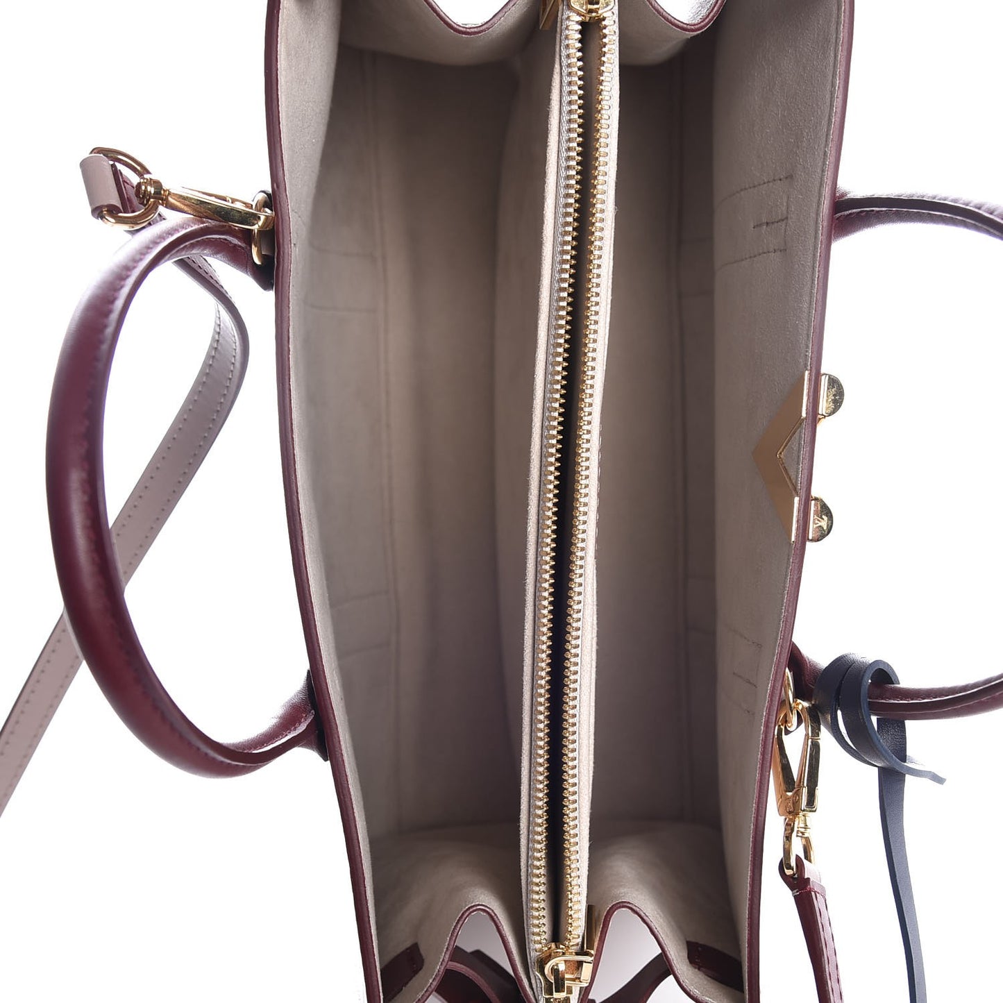 Monogram Cuir Plume Very Tote MM Mastic Raisin