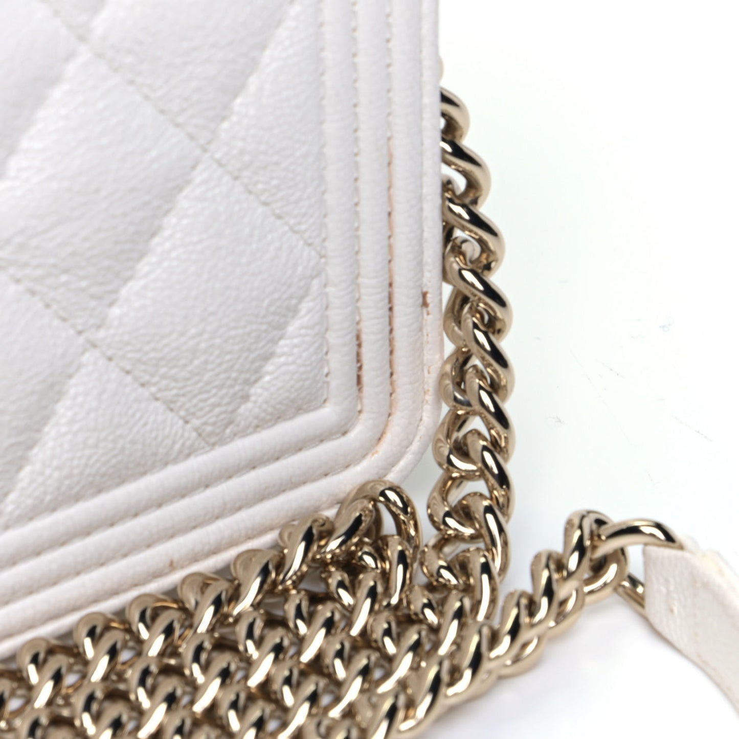 Caviar Quilted Boy Wallet On Chain WOC White