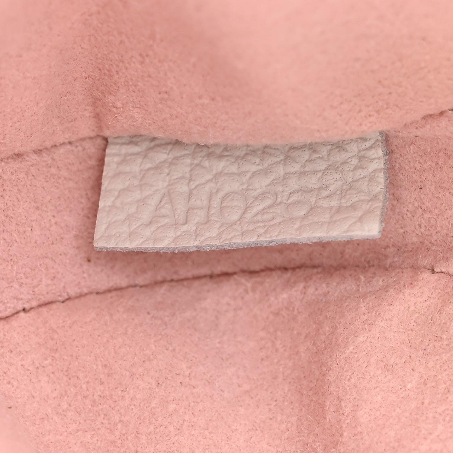 Louis Vuitton Mahina Degrade Bella Rose 7 of 17
