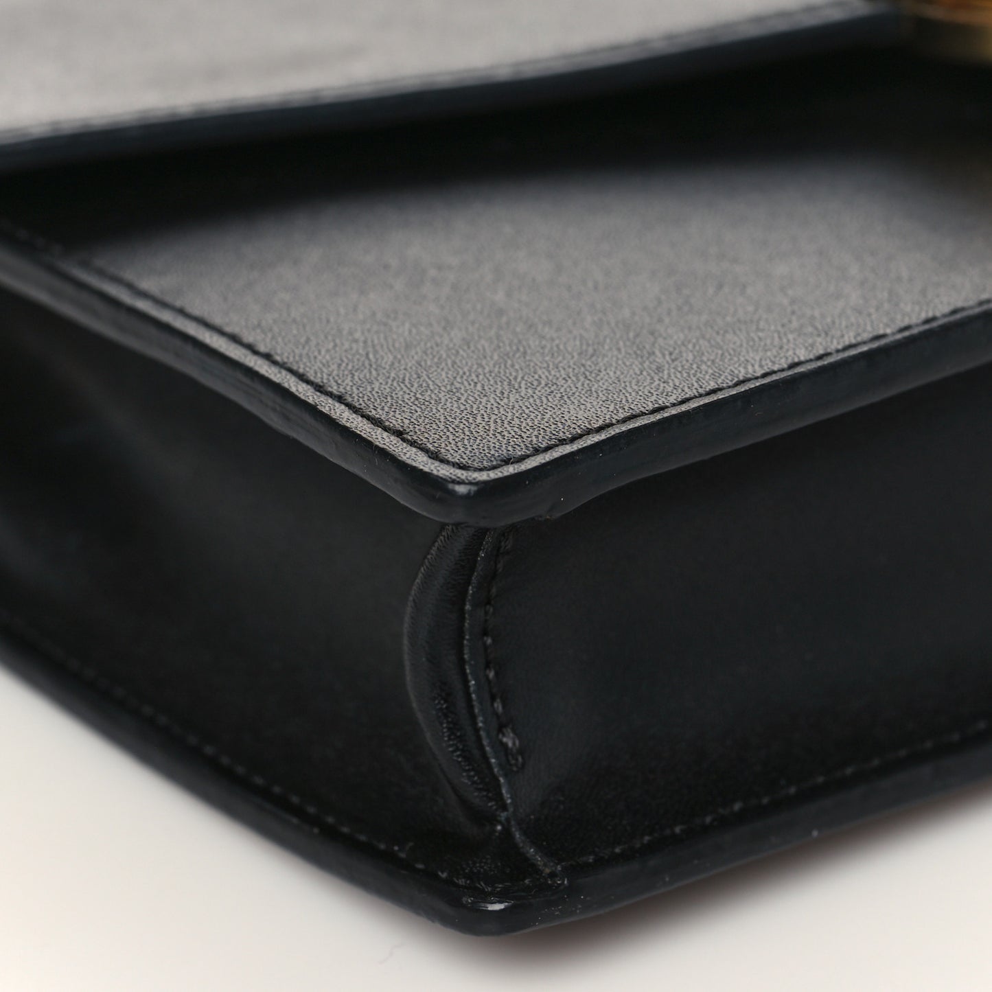 Vitello Liberty Lucido F is Fendi Medium Envelope Wallet on Chain Black
