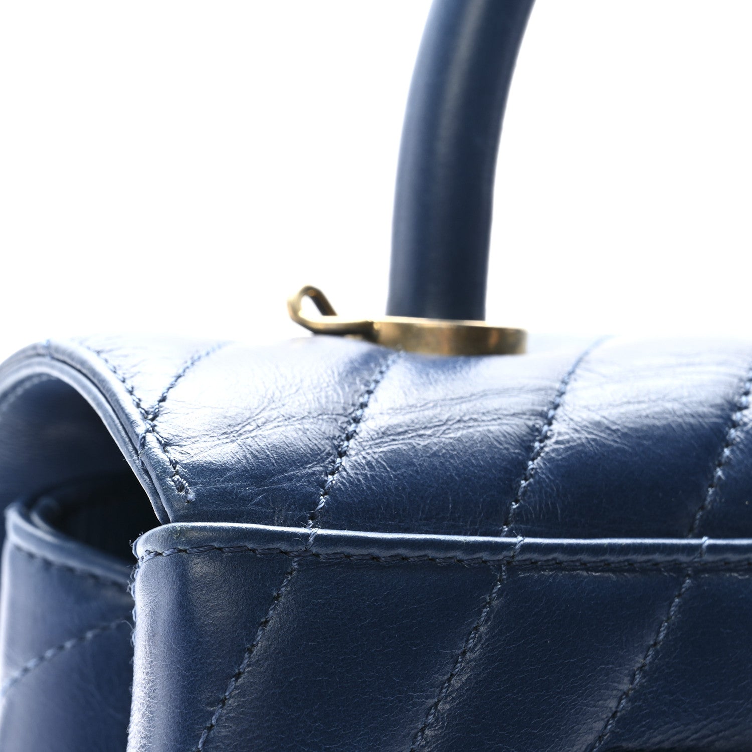 小物 coco7 Chanel Aged Calfskin Chevron Quilted Small Coco Handle Flap Blue